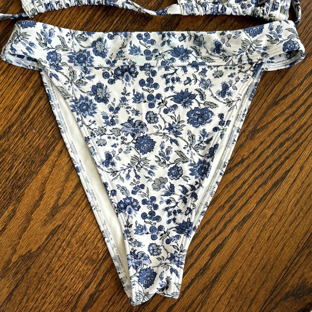 Abercrombie & Fitch Blue Floral Bikini - Picture 6 of 9
